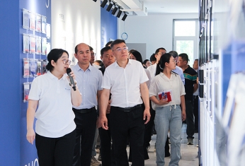 【聚焦】市工业和信息化局党组成员、市工业经济发展促进中心党委书记、主任贾敏等一行带队企业负责人参观研学伟业不锈钢